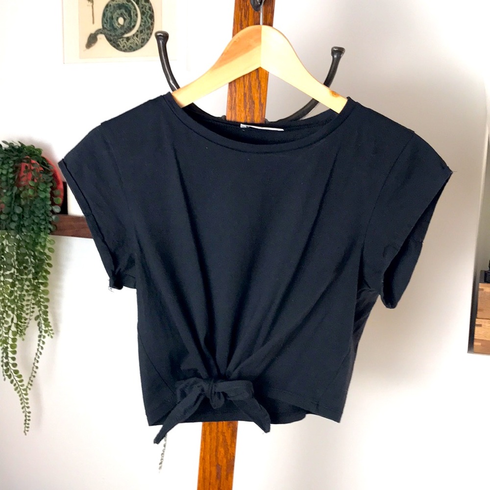 Billy J Black Crop Waist Tie Up Top Shirt Tee T-Shirt XS Layer Summer Spring